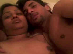 Sexy desi girl Anju fucking with rich client in hotel room
