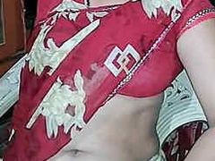 Marwadi housewife showing her navel in a hot XXX show like a good Desi woman