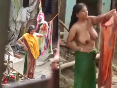 XXX Video - Sexy Desi Girl Bathing Fully Nude in Outdoor Captured by Hidden Cam