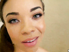 Jamie Marleigh - XXX MILF Gives BJ and Gets Fucked in the Bathroom!